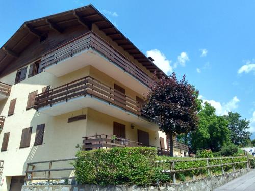 Viesnīcas āriene, Mansarda sotto le stelle in Giustino