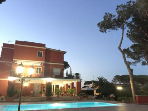 Swimming pool, Relais Villa Italia in Selcetta