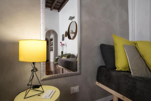 Apartment Near Trevi Fountain, Rome (photo 6)
