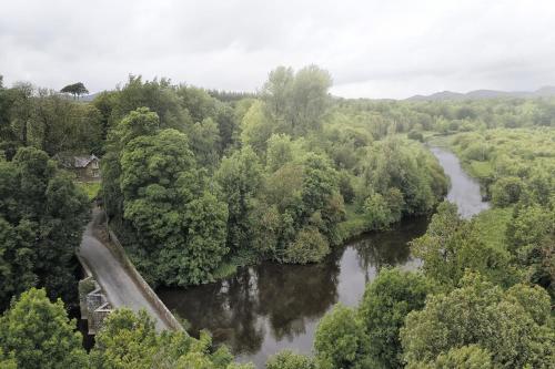 Schoolhouse at Annaghmore in คอลลูนีย์