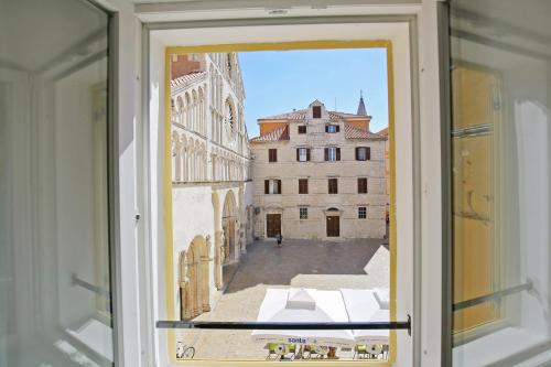 Central Apartments Integrated Hotel - image 2