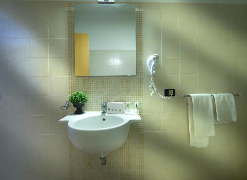 Santuzza Art Hotel Catania - image 7