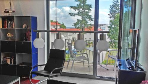 Two-Bedroom Apartment with Balcony and Sea View
