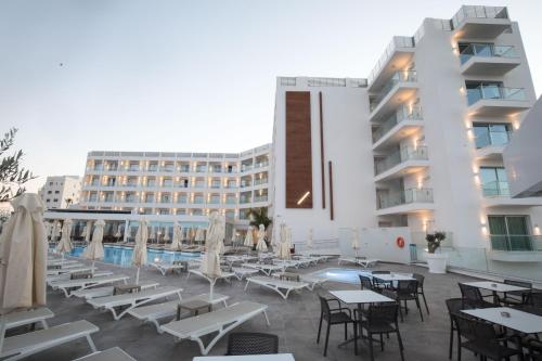 Evalena Beach Hotel - image 5