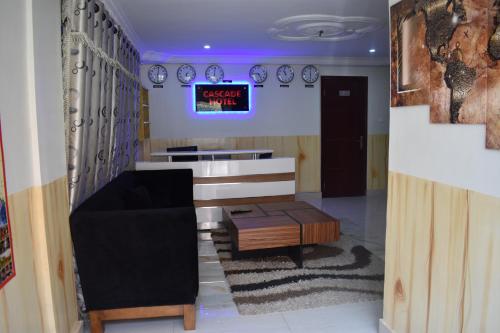 ล็อบบี้, Cascade Hotel in เทซาโน