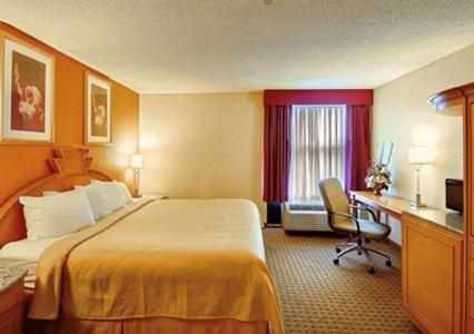 Quality Inn & Suites Shelbyville I-74 in Shelbyville