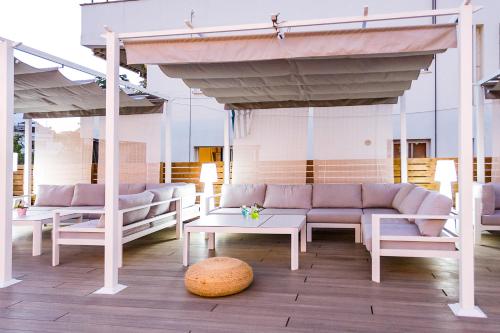 We Hostel Palma - Albergue - Tap to explore photos