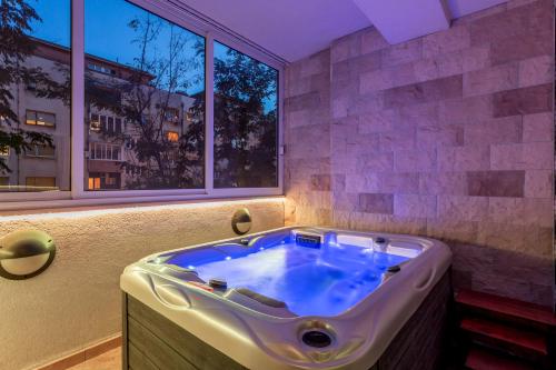 Apartment Antonija with jacuzzi, Split (photo 6)