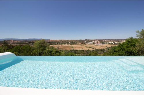 Swimming pool, Casa do Planalto by Patio 25 in Silves