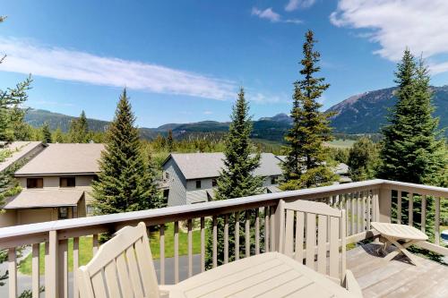 41 Hidden Village in Big Sky, USA