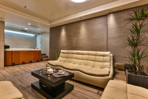 153130814 Hotel Zeta