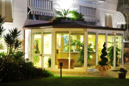 Hotel Riviera Blu - image 3