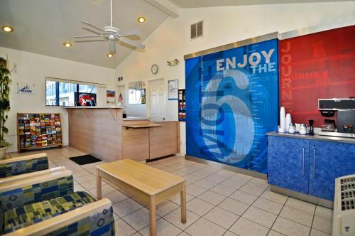 Motel 6-Willows, CA