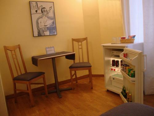 Petit Hotel - image 13