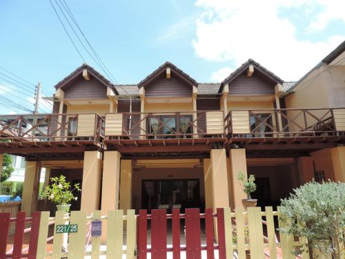 Nana House at Cha am Beach Nana House at Cha am Beach