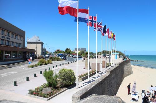 Saint Aubin Logis Hôtel & Restaurant - Hôtel - Saint-Aubin-sur-Mer