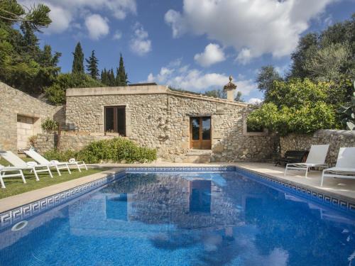  Modern Mansion in Lloseta with Private Pool in Lloseta