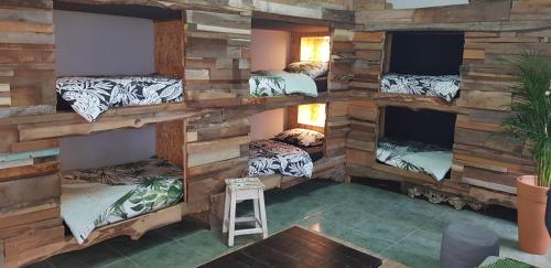  Santa Cruz Surfhouse Shared-room, Pension in Bombardeira