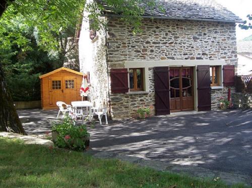 3 bedrooms, 4 beds