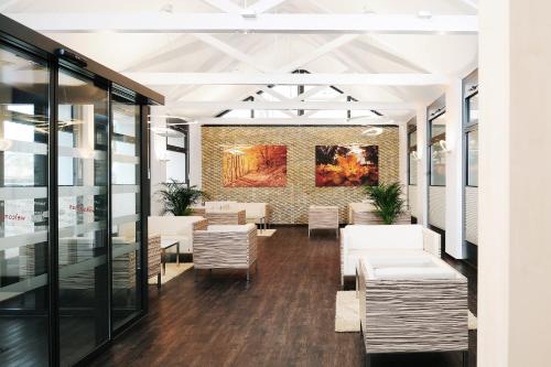 ล็อบบี้, Bildungshaus St. Bernhard - Wohnen und Tagen in ราสทัทท์