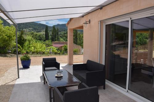 Les Grands Prés des Baronnies (Les Grands Pres des Baronnies) in Cavaillon