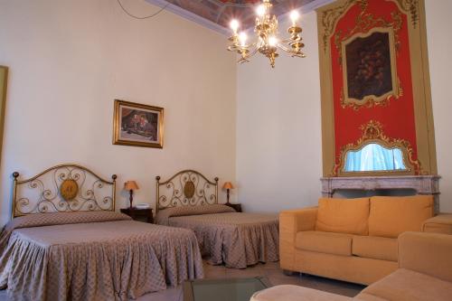 Deluxe Suite image 10