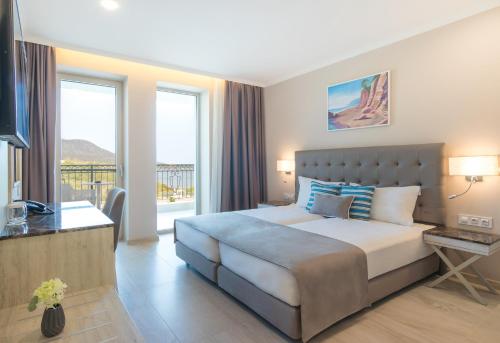 King Maron Wellness Beach Hotel in Platanitis Maronia