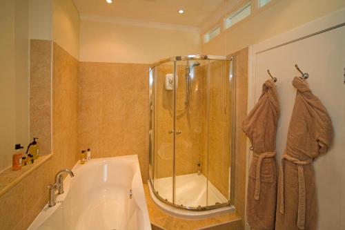 Loch Melfort Hotel - image 10