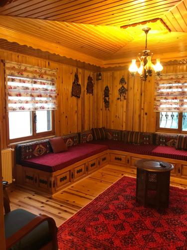 Uzungöl Ensar Dağ Evi (Uzungol Ensar Dag Evi) in Yomra