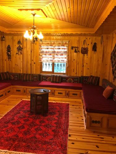 Uzungöl Ensar Dağ Evi (Uzungol Ensar Dag Evi) in Yomra