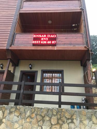Uzungöl Ensar Dağ Evi (Uzungol Ensar Dag Evi) in Yomra