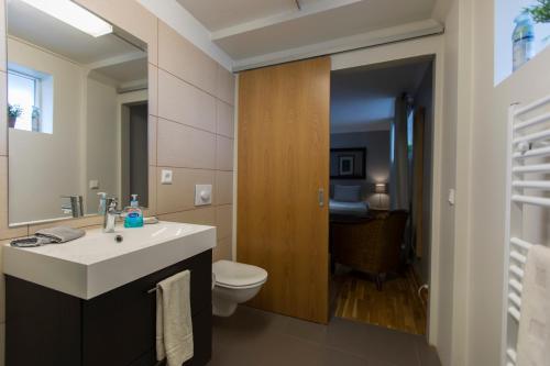 A. Bernhard Guest House - image 11