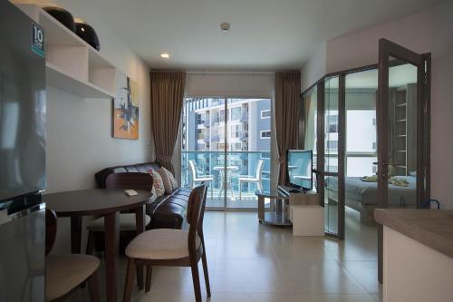 Grandblue Condo 410