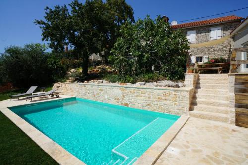 Holiday Home Istrian Hideaway - Accommodation - Vižinada