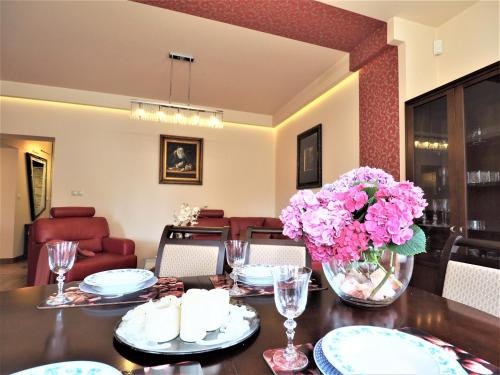 Two-Bedroom Apartment image 6
