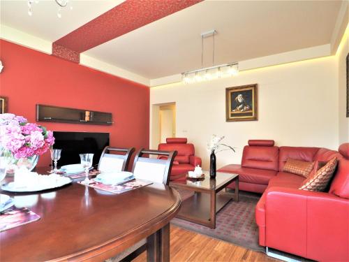 Two-Bedroom Apartment image 5