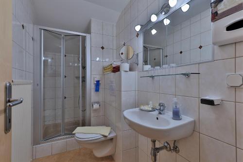 Hotel-Garni Zerza - image 13