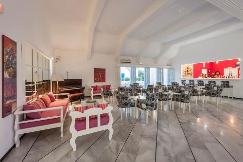 Narges Hotel near Paros National Airport