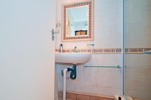 チェリー ツリー コテージ B&B リンデン