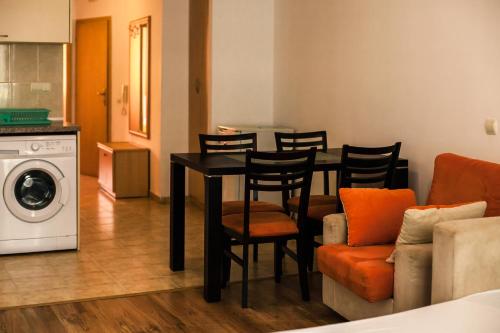 Sunny Holiday Apartments