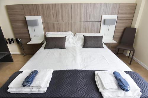 3 Amici Suites - image 13