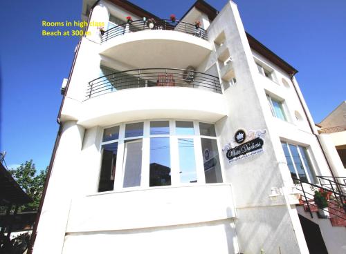 Boutique Vila White Duchess - Mamaia Nord