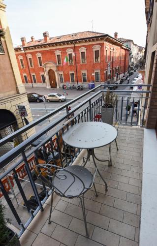 3 Amici Suites - image 4