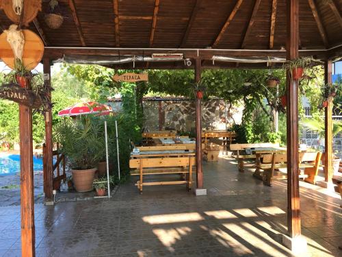 Restorāns, Bisser Obzor in Obzora