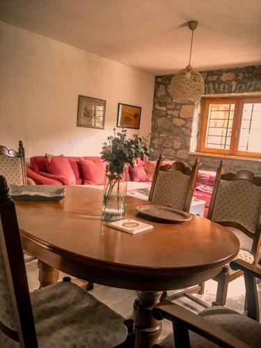 Mountain house Varda in Humilišani