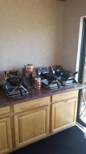 Best Western Plus Dockside Waterfront Inn - image 8