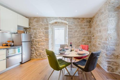 Apartment Petra in 400 year old stone house, Сплит (фото 4)