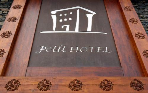 Petit Hotel - Pas de la Casa / Grau Roig
