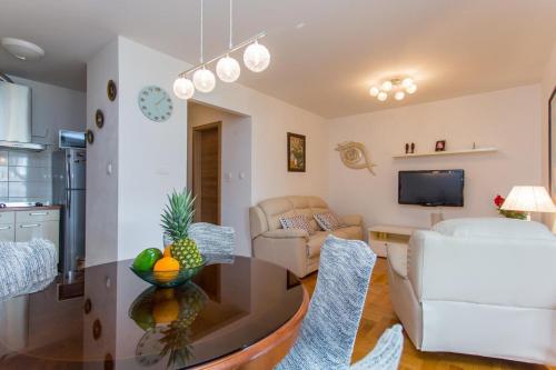 Apartments with WiFi Split - 15966, Split (photo 6)