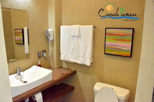 Casablanca Guest House - Adults Only - Starlink Internet!